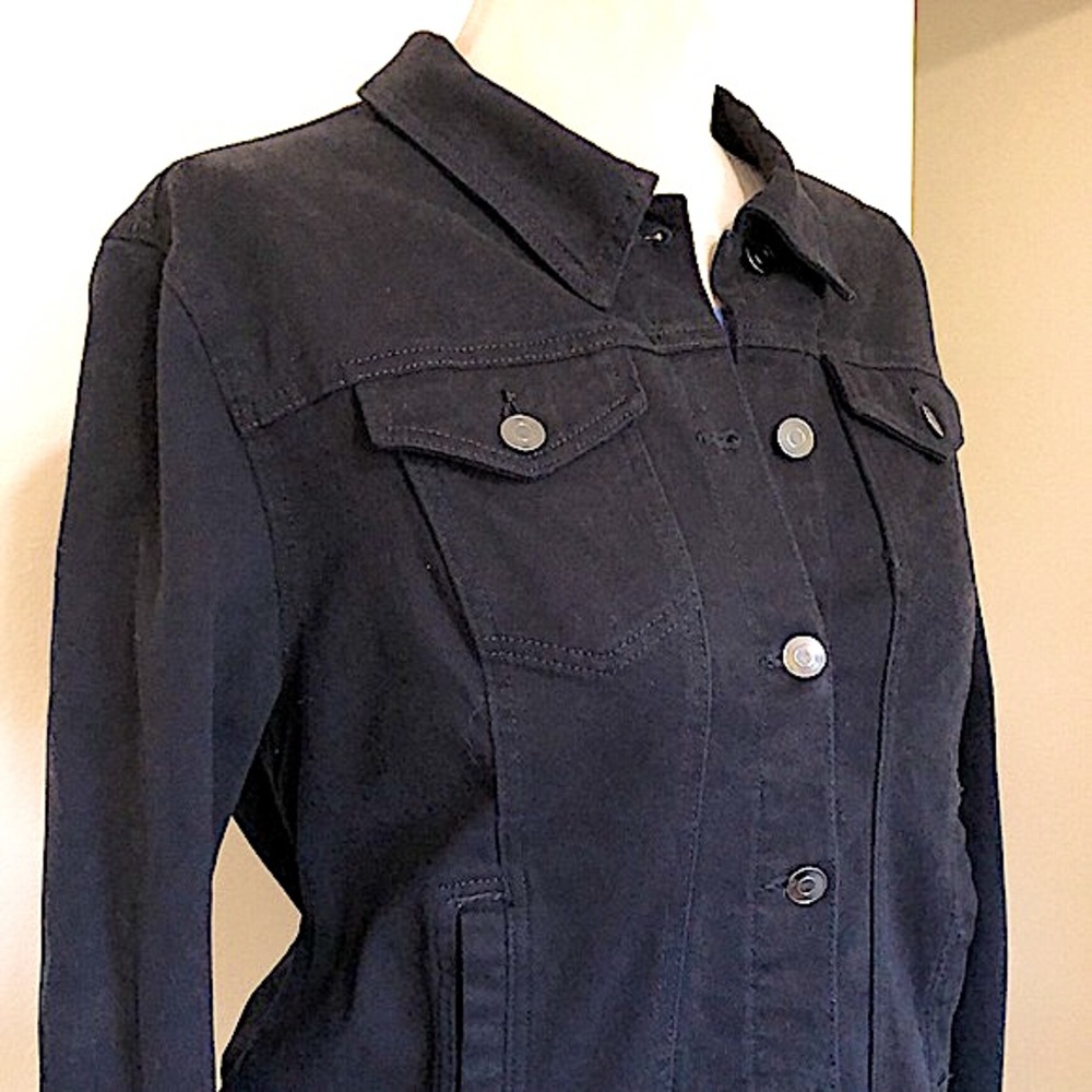 Time and Tru Black Jean Jacket - Picture 2 of 8